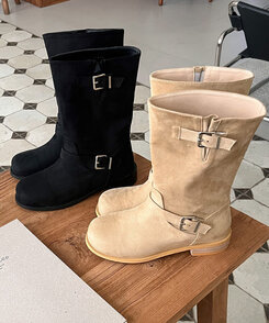 フェイクレザーバックルハーフブーツ