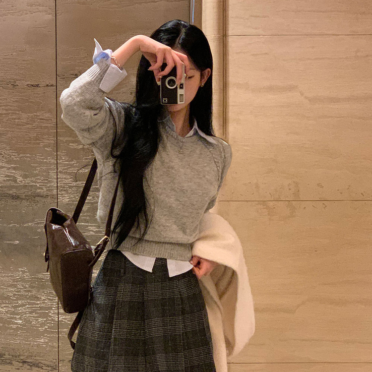 ラグランクロップラウンドニット5色 グレー