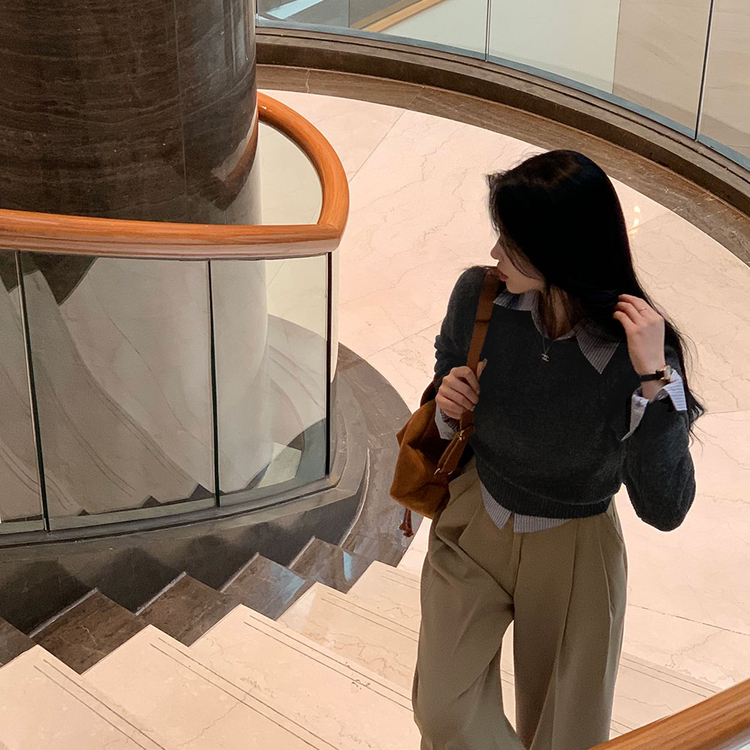 ラグランクロップラウンドニット5色 チャコール