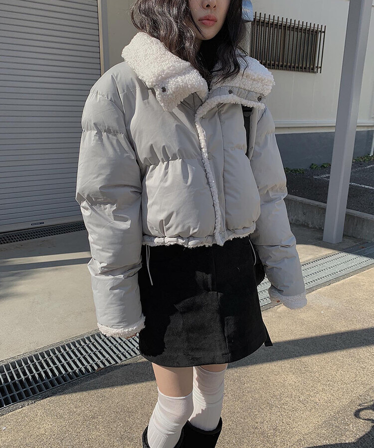 sinoon 韓国　ブラックダウンジャケット クロップドスタイル sinoon ダウンジャケット