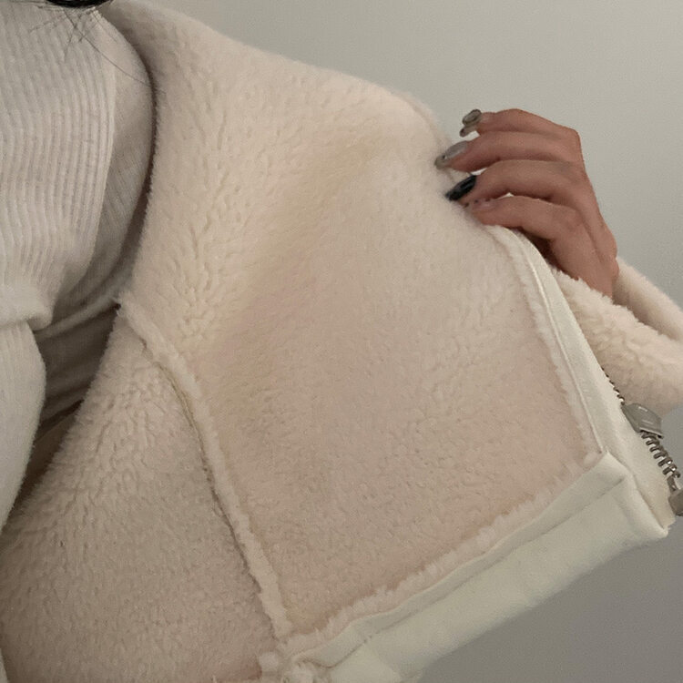 찬바람차단 따숩 양털 하이넥 스웨이드 버클 크롭 무스탕 숏 자켓 아이보리