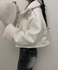 버클하이넥양털스웨이드무스탕자켓 아이보리