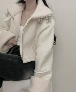 버클하이넥양털스웨이드무스탕자켓 아이보리