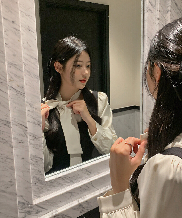 フェミニンタイリボンパフブラウス｜ブラウス｜韓国ファッション通販 SONA