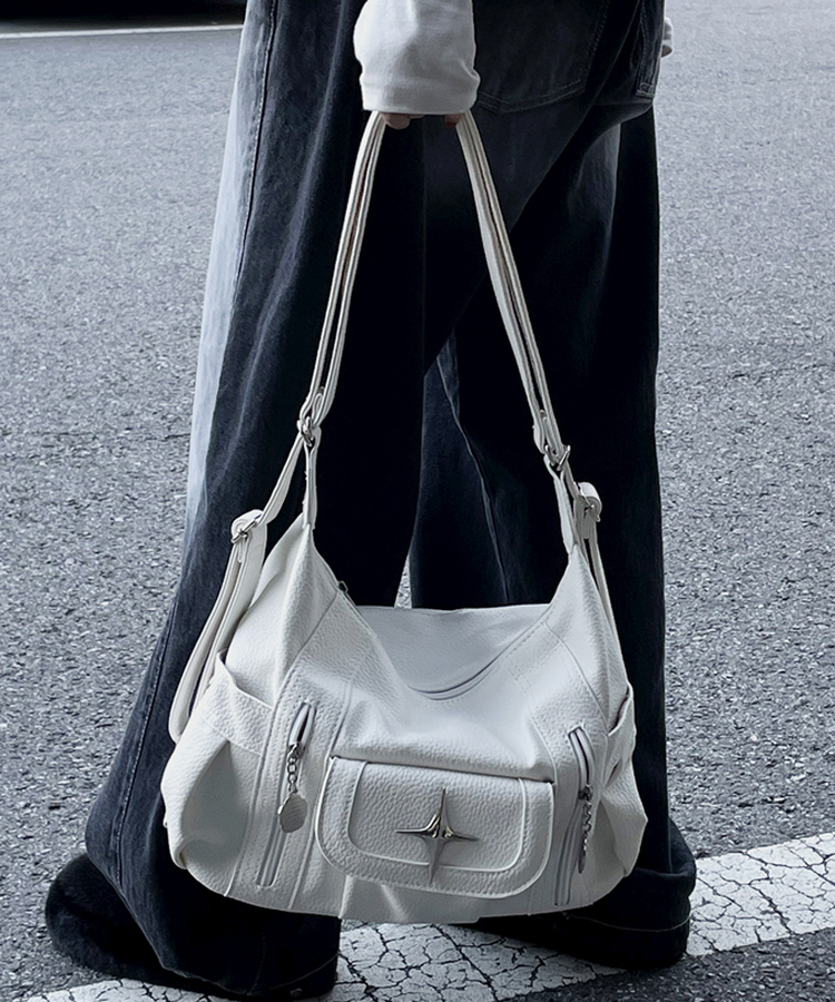 as\"on ホワイトレザー ショルダーバッグ　　アズオン　ason 韓国 as on ホワイトレザー ショルダーバッグ アズオン ason 韓国