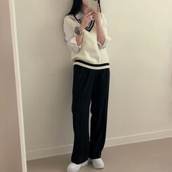 スクールルックワッペン刺繍ケーブルVネックニットベスト