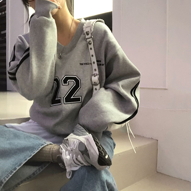 トラックラインスリーブVネックルーズフィットトレーナー GRAY