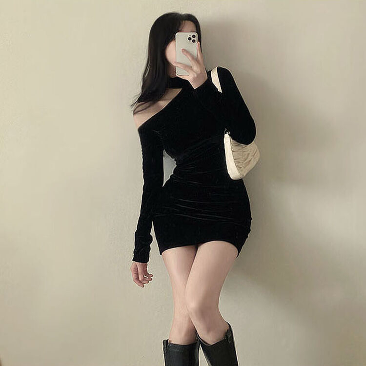 ベルベットワンオフショルダースリムミニワンピース BLACK