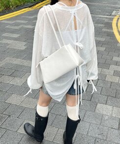 スクエアレザーショルダーバッグ WHITE