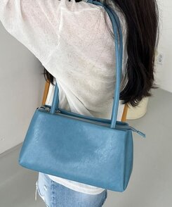 スクエアレザーショルダーバッグ AQUA