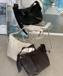 マルチポケットカジュアルショルダークロスバッグ