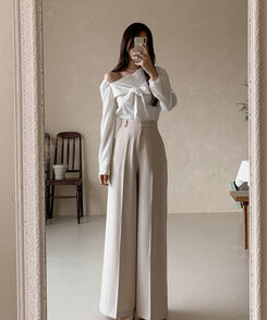 スラックス センタープレスバギースラックス LIGHT BEIGE