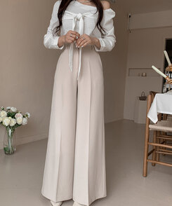 スラックス センタープレスバギースラックス LIGHT BEIGE