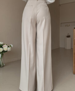 スラックス センタープレスバギースラックス LIGHT BEIGE