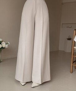 スラックス センタープレスバギースラックス LIGHT BEIGE