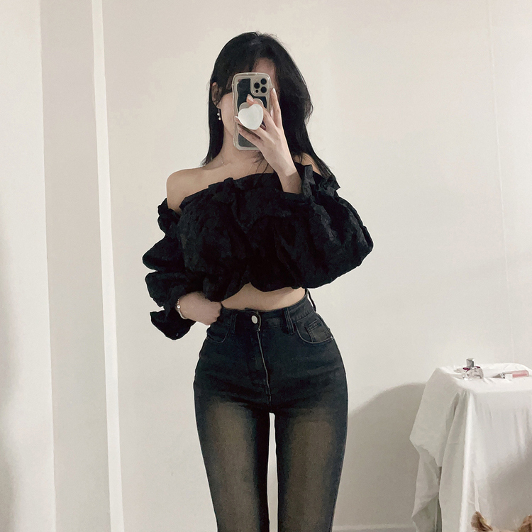 ガーリーオフショルダークロップリンクルトップス｜ブラウス｜韓国