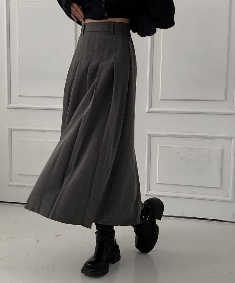 SHE Tokyo Nathalie 36サイズ プリーツスカート　2回着用 SHE Tokyo Nathalie 36サイズ プリーツスカート 2回着用 - メルカリ