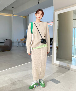靴下・タイツ フラワーケーブルソックス IVORY