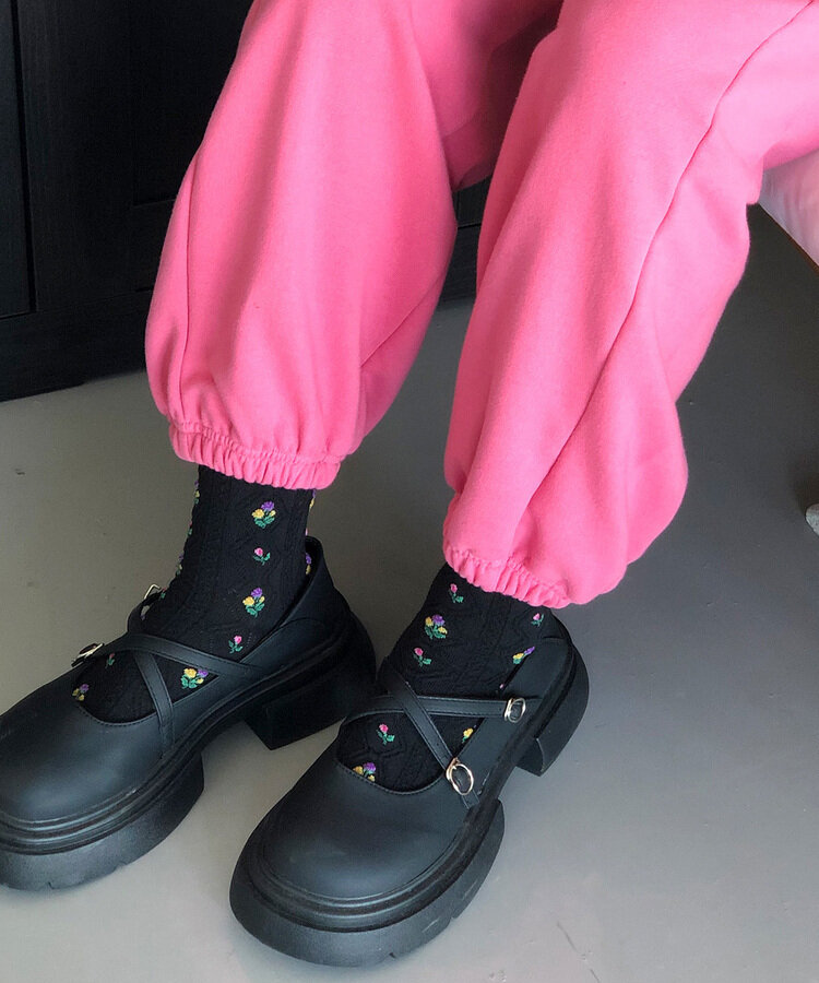 フラワーケーブルソックス BLACK