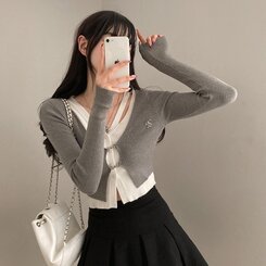 디테일 완성 일체형 리셋 레이어드 배색 버클 언발 트임 일체형 골지 크롭 니트 가디건 그레이