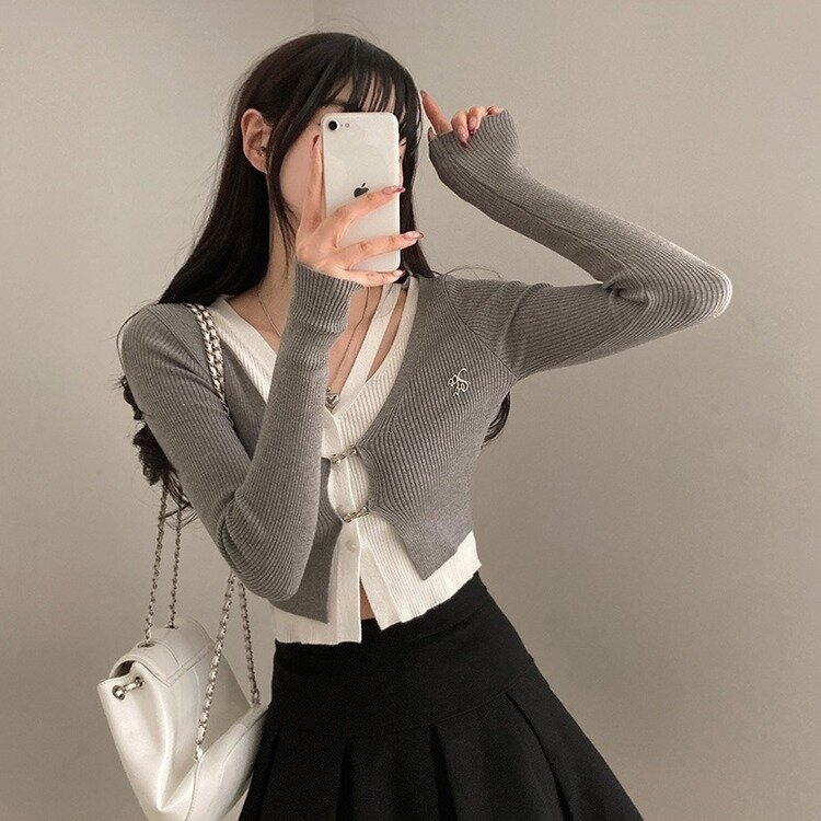 디테일 완성 일체형 리셋 레이어드 배색 버클 언발 트임 일체형 골지 크롭 니트 가디건 그레이