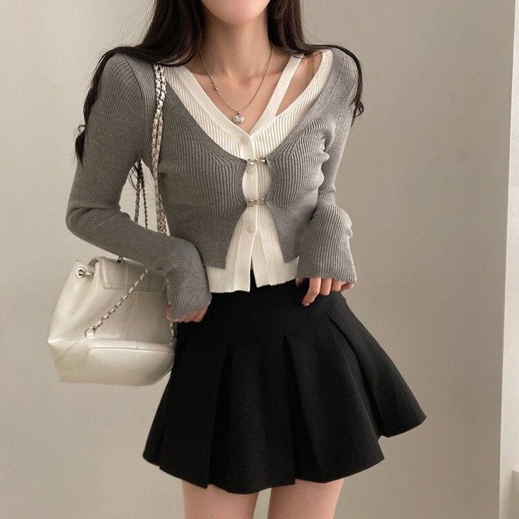 디테일 완성 일체형 리셋 레이어드 배색 버클 언발 트임 일체형 골지 크롭 니트 가디건 그레이