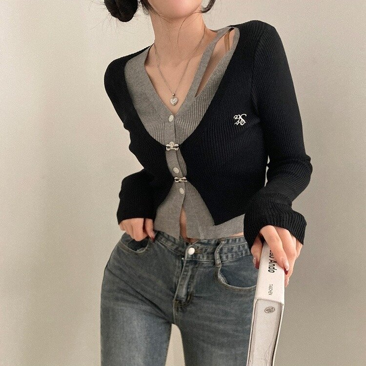 디테일 완성 일체형 리셋 레이어드 배색 버클 언발 트임 일체형 골지 크롭 니트 가디건 블랙