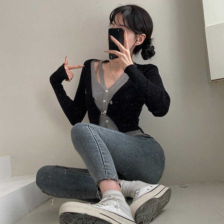 디테일 완성 일체형 리셋 레이어드 배색 버클 언발 트임 일체형 골지 크롭 니트 가디건 블랙
