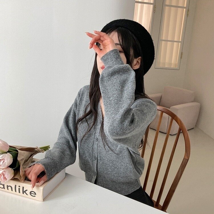 데일리 오오티디추천 브이넥 크롭 니트 가디건 그레이