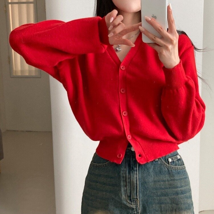 데일리 오오티디추천 브이넥 크롭 니트 가디건 레드