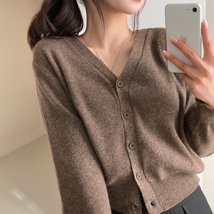 데일리 오오티디추천 브이넥 크롭 니트 가디건 브라운