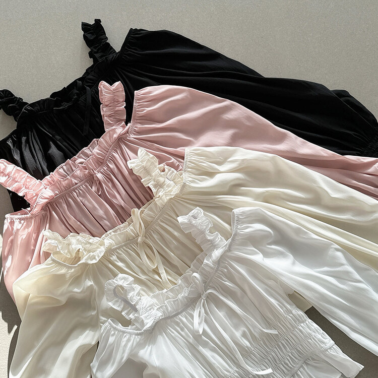 GOLDS♡肩紐ビジュー付き♡サテン×シフォン♡ラッフルフリルキャミトップス♡黒 シフォン キャミソール 肩だし トップス レース プリーツ ブラック 黒