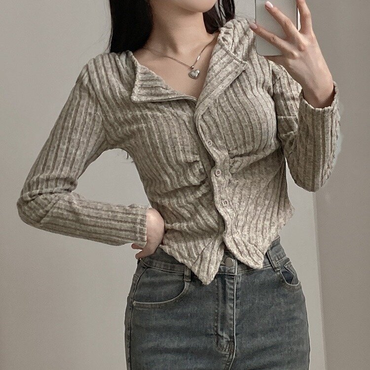 티스푼 부드러운 셔링 골지 카라 니트 가디건 베이지