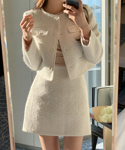 jk2809 (세트가능♥/주문폭주) 로잘린 트위드 세미 크롭 자켓 Ivory(model)