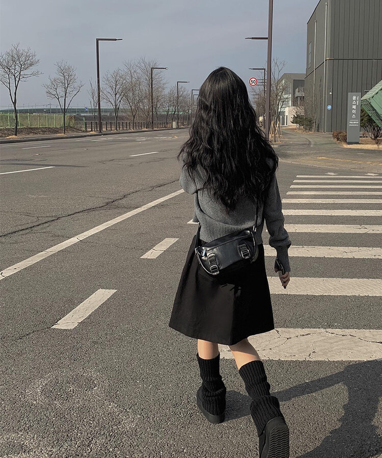 タックフレアコットンミディスカート BLACK