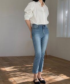 デニム スリムストレートフィットアンクルデニムパンツ DENIM