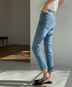 デニム スリムストレートフィットアンクルデニムパンツ DENIM