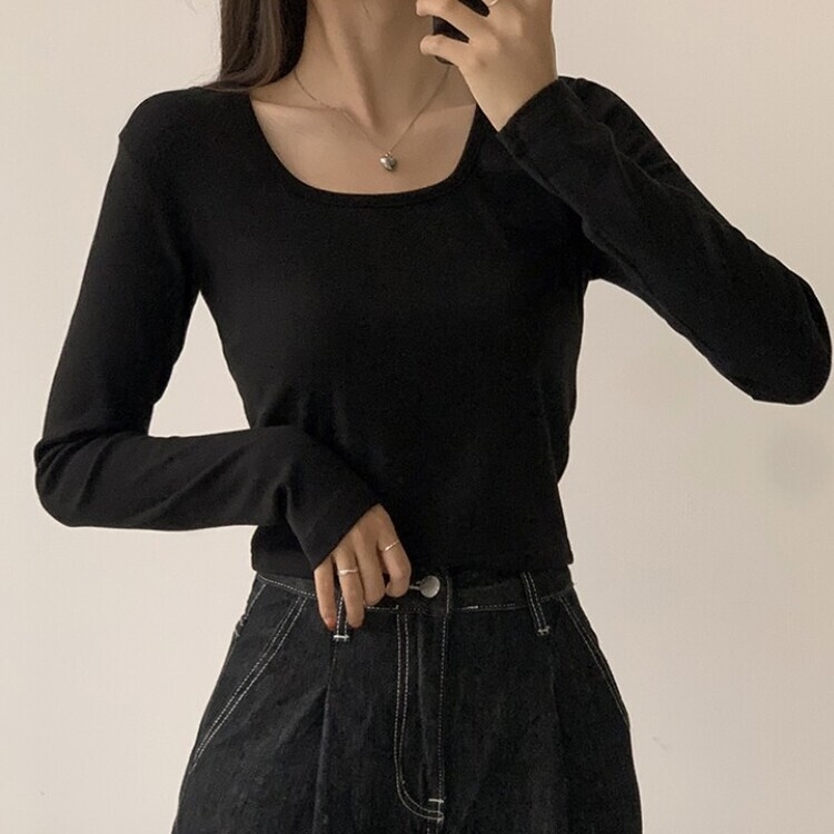 가을 유넥 간절기 긴팔 티셔츠 세미 크롭 슬림핏 니트 긴팔티 블랙