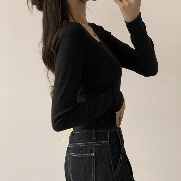 가을 유넥 간절기 긴팔 티셔츠 세미 크롭 슬림핏 니트 긴팔티 블랙