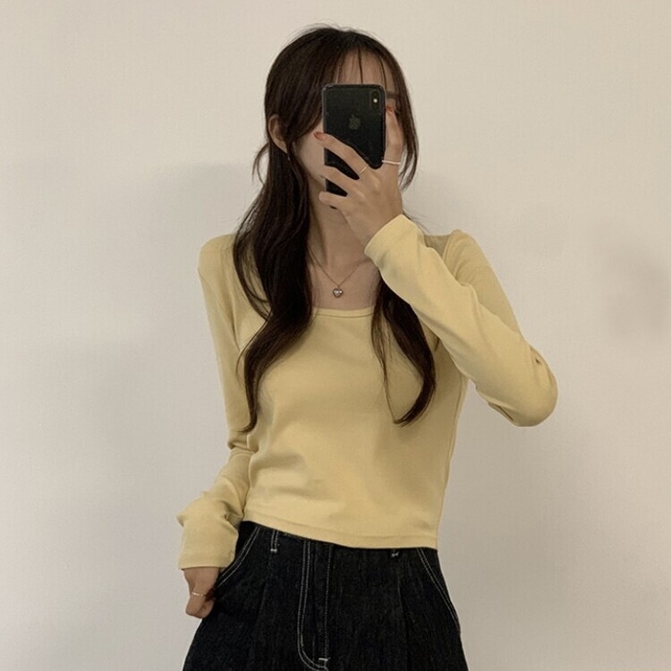 가을 유넥 간절기 긴팔 티셔츠 세미 크롭 슬림핏 니트 긴팔티 버터