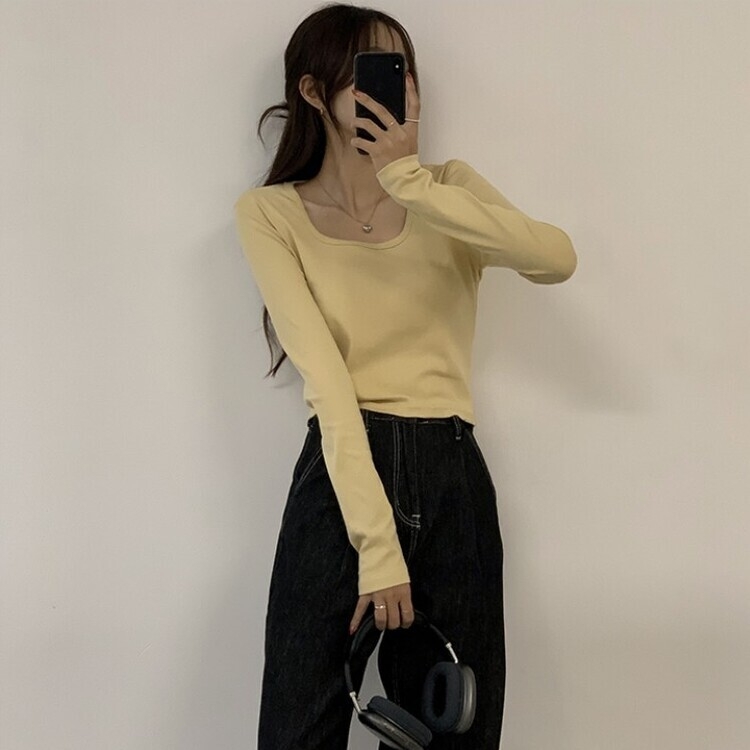 가을 유넥 간절기 긴팔 티셔츠 세미 크롭 슬림핏 니트 긴팔티 버터