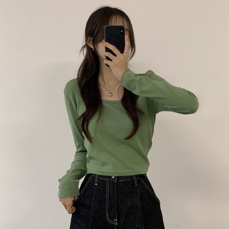 가을 유넥 간절기 긴팔 티셔츠 세미 크롭 슬림핏 니트 긴팔티 카키