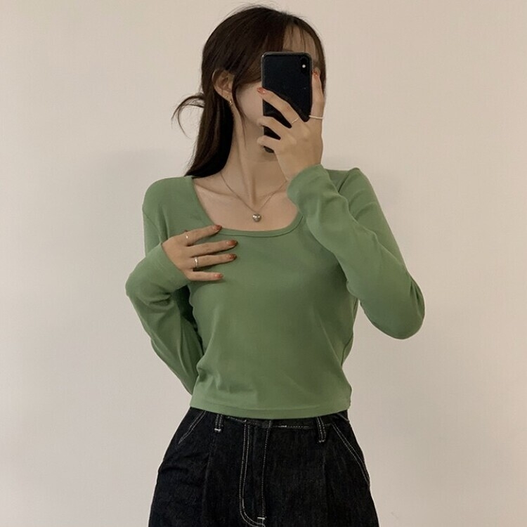 가을 유넥 간절기 긴팔 티셔츠 세미 크롭 슬림핏 니트 긴팔티 카키