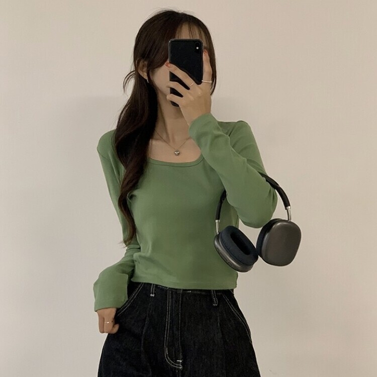 가을 유넥 간절기 긴팔 티셔츠 세미 크롭 슬림핏 니트 긴팔티 카키