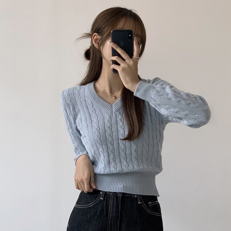겨울 브이넥 꽈배기 허리잘록 숏 긴팔 니트 스카이블루