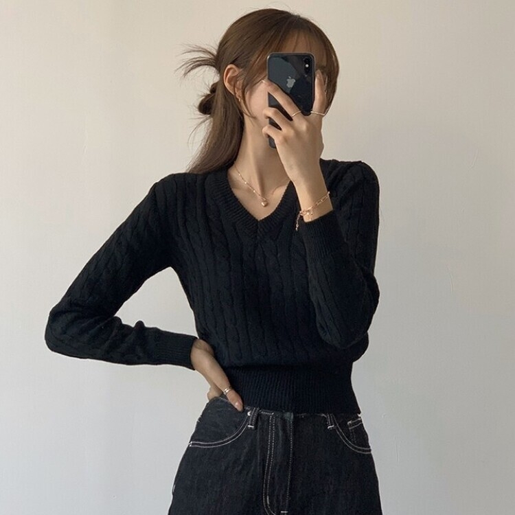 겨울 브이넥 꽈배기 허리잘록 숏 긴팔 니트 네이비