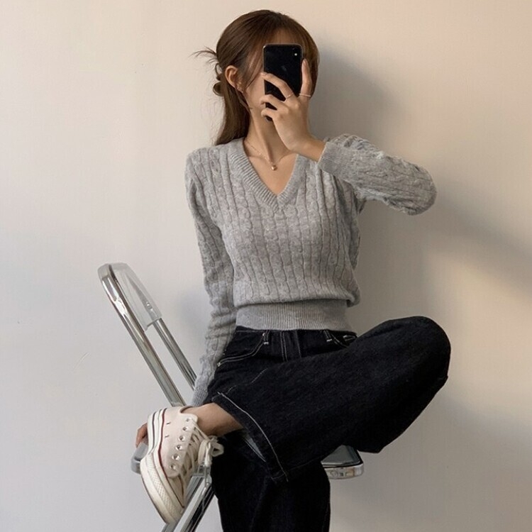 겨울 브이넥 꽈배기 허리잘록 숏 긴팔 니트 그레이