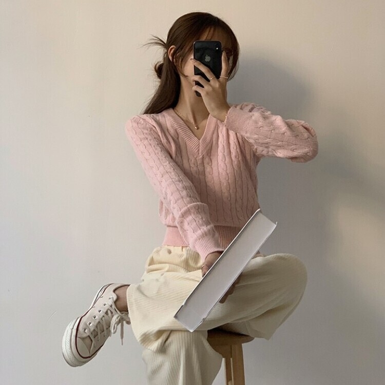 겨울 브이넥 꽈배기 허리잘록 숏 긴팔 니트 연핑크