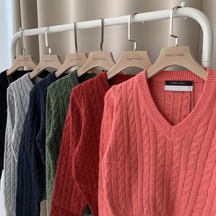 겨울 브이넥 꽈배기 허리잘록 숏 긴팔 니트