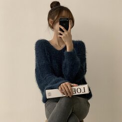 ニット Vネックアンゴラニット6色 BLUE